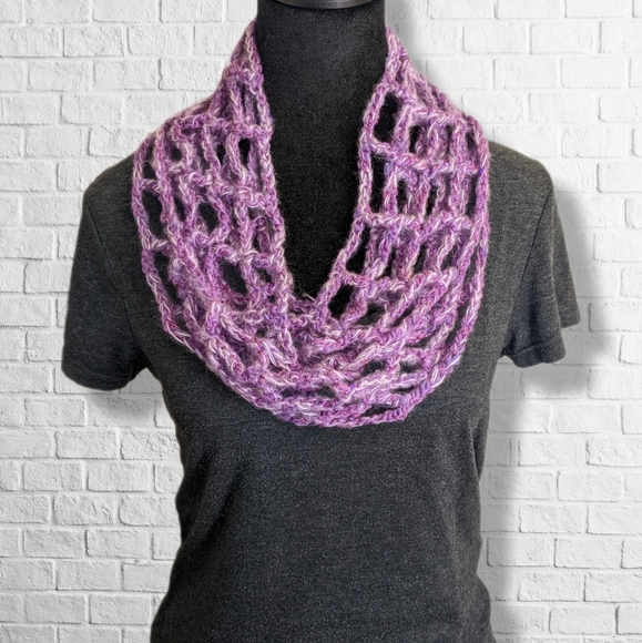 Handmade Purple Crochet Infinity Wrap Scarf Lightweight Summer Open New S1 - Picture 6 of 6